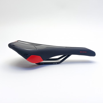 Седло DDK D3735 Race Comfort, 143x275 мм, спорт, чёрно-красный